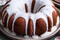 Foolproof One-Minute Maple Cake Glaze