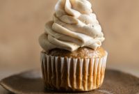 Spiced Cloud Cream Cheese Frosting