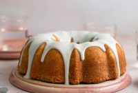 Effortless 2 Minute Thick Vanilla Glaze for Cakes