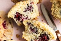 Crave-Worthy Blackberry Streusel Muffins