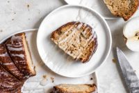 Spiced Honey-Glazed Apple Bundt Cake